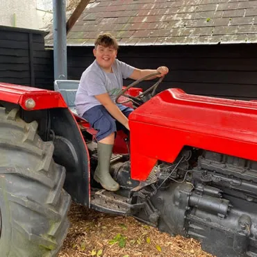 Dorset Heavy Horse Farm Park - Sit on Tractors